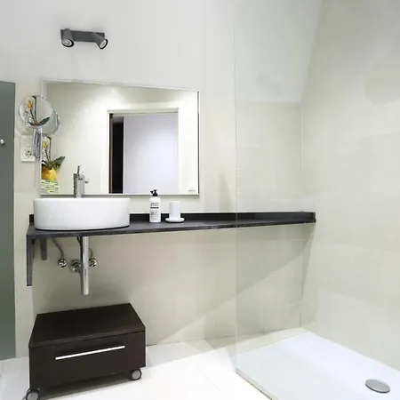 Bakea By Smiling * Minneapolis