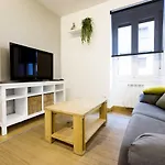 Bakea By Smiling Apartman *